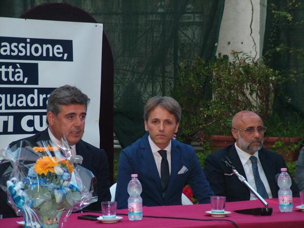 http://www.cavareporter.it/public/File/FotoBig/696_cavese13-14DSCF0295agovino.jpg